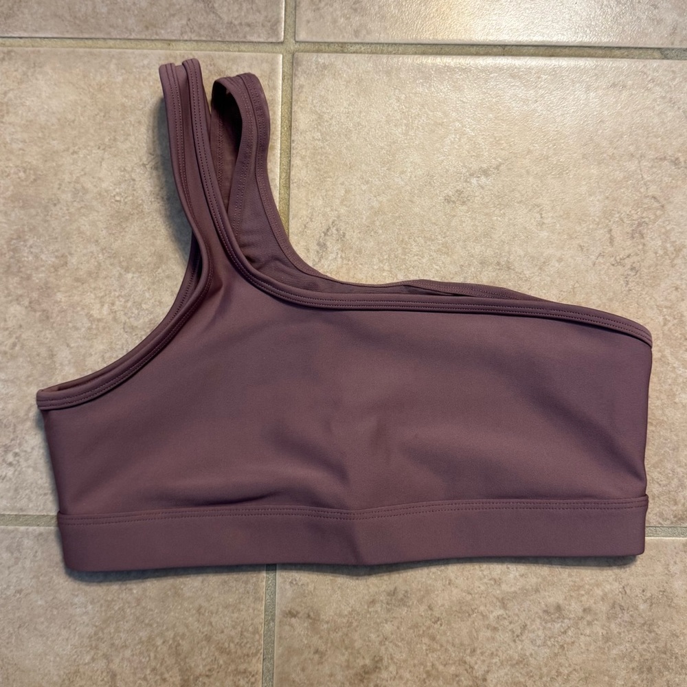 ALO Yoga Airlift One-Shoulder Sports Bra